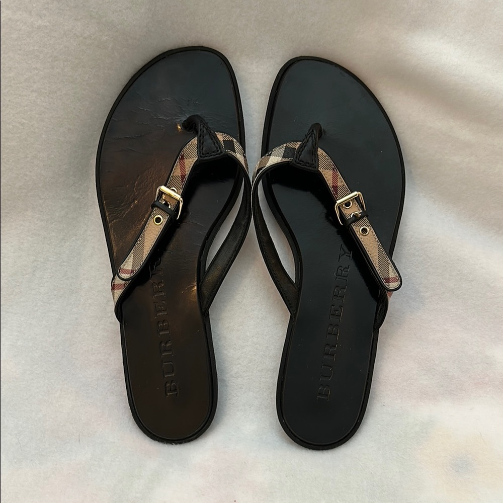 Burberry Parsons Flip Flops